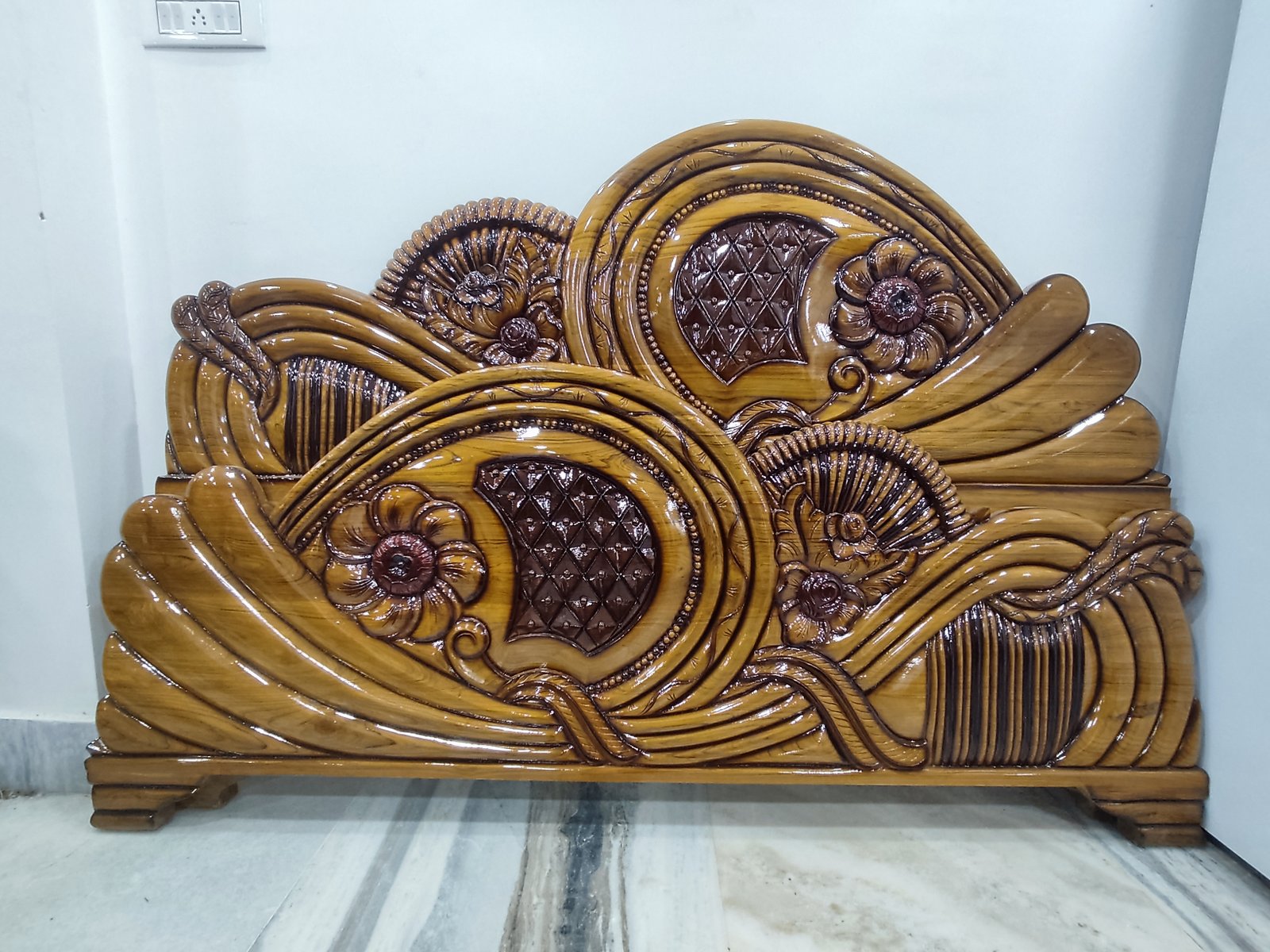 Handcrafted CP Segun teak bed — New Priyatama Furniture Howrah